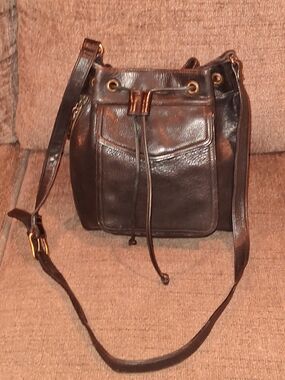 Women's Black Leather Drawstring Crossbody Bag - Classic Style